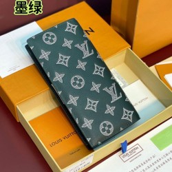 Replica Pari Louis Vuitton M61697 Portafoglio Brazza Monogram Eclipse Verde Imitazioni Replica Pari Louis Vuitton M61697 Portafoglio Brazza Monogram Eclipse Verde