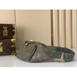 Louis Vuitton m26933 Marsupio Rush da uomo Verde Louis Vuitton m26933 Marsupio Rush da uomo Verde