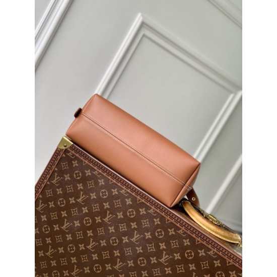 Replica Borsa a tracolla Louis Vuitton Low Key Messenger M26532 Marrone Imitazioni Replica Borsa a tracolla Louis Vuitton Low Key Messenger M26532 Marrone