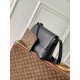 Replica Borsa a tracolla Louis Vuitton Low Key Messenger M13148 Nero Imitazioni Replica Borsa a tracolla Louis Vuitton Low Key Messenger M13148 Nero