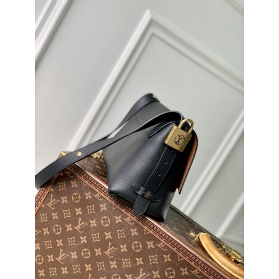 Replica Borsa a tracolla Louis Vuitton Low Key Messenger M13148 Nero Imitazioni Replica Borsa a tracolla Louis Vuitton Low Key Messenger M13148 Nero