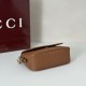 Replica Gucci 847448 Borsa a tracolla piccola GG Emblem Marrone Imitazioni Replica Gucci 847448 Borsa a tracolla piccola GG Emblem Marrone