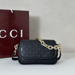 Replica Gucci 847448 Borse Imitazioni a tracolla piccola GG Emblem Nero