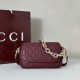 Replica Gucci 847448 Borsa a tracolla piccola GG Emblem Bordeaux Imitazioni Replica Gucci 847448 Borsa a tracolla piccola GG Emblem Bordeaux