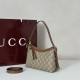 Replica Gucci 847450 Borsa a tracolla piccola GG Emblem Marrone Imitazioni Replica Gucci 847450 Borsa a tracolla piccola GG Emblem Marrone