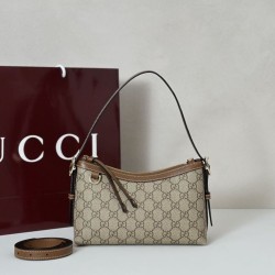 Replica Gucci 847450 Borsa a tracolla piccola GG Emblem Marrone