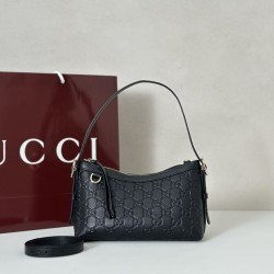 Replica Gucci 847450 Borsa a tracolla piccola GG Emblem Nero