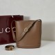 Replica Gucci 833660 Borsa a secchiello piccola Marrone Imitazioni Replica Gucci 833660 Borsa a secchiello piccola Marrone