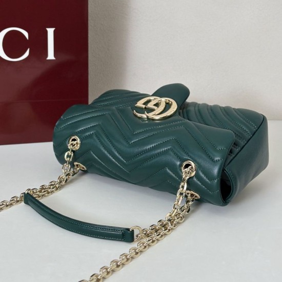 Replica Borsa 1:1 a tracolla media Gucci GG Marmont 837267 verde Imitazioni Replica Borsa 1:1 a tracolla media Gucci GG Marmont 837267 verde