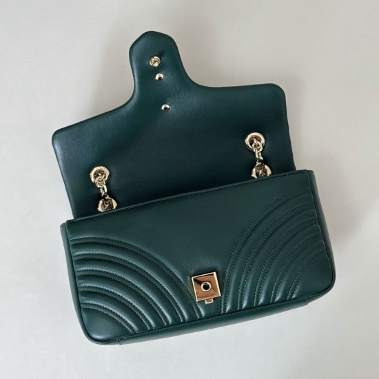 Replica Borsa 1:1 a tracolla media Gucci GG Marmont 837267 verde Imitazioni Replica Borsa 1:1 a tracolla media Gucci GG Marmont 837267 verde