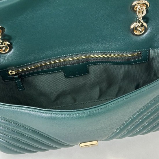 Replica Borsa 1:1 a tracolla media Gucci GG Marmont 837267 verde Imitazioni Replica Borsa 1:1 a tracolla media Gucci GG Marmont 837267 verde