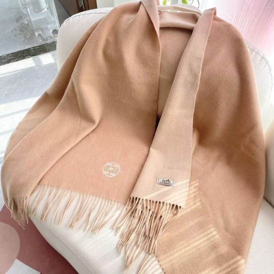 Replica Borsa Sciarpa unisex classica Hermès in cashmere 70x200 albicocca Imitazioni Replica Borsa Sciarpa unisex classica Hermès in cashmere 70x200 albicocca
