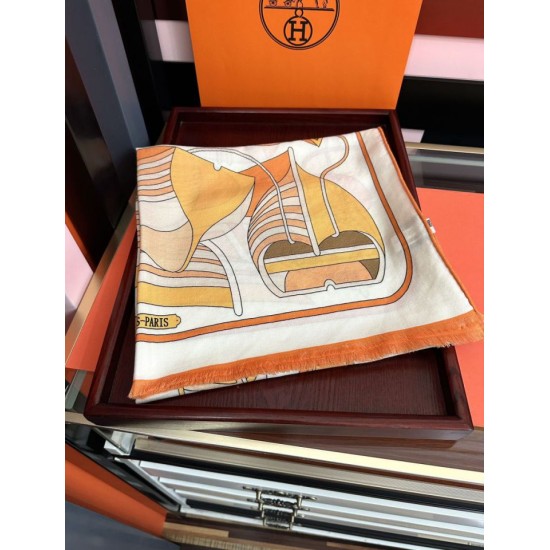Replica Alta gamma Sciarpa Hermès double face in cashmere dello stesso colore 65x185 arancione Imitazioni Replica Alta gamma Sciarpa Hermès double face in cashmere dello stesso colore 65x185 arancione