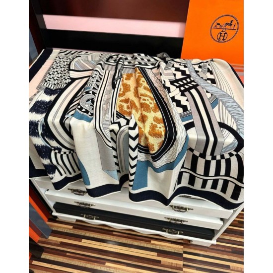 Replica Fazzoletto Hermès in cashmere e seta Ondsdemarch 140 nero Imitazioni Replica Fazzoletto Hermès in cashmere e seta Ondsdemarch 140 nero