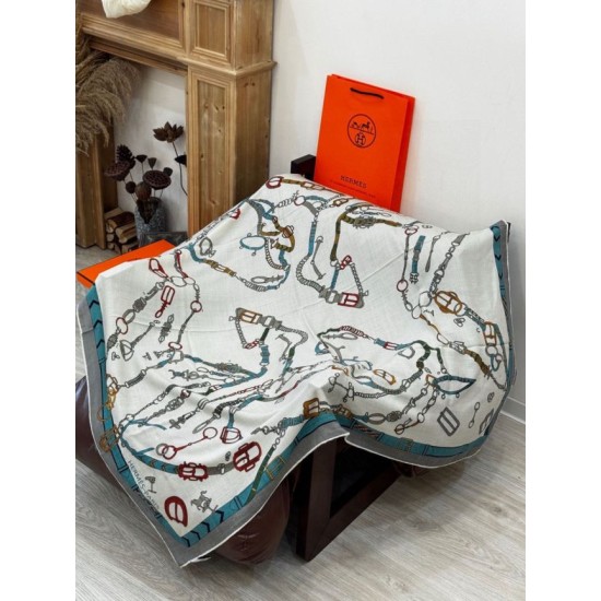 Replica Sciarpa reversibile Hermès in cashmere con motivo a cavallo che salta 140 Imitazioni Replica Sciarpa reversibile Hermès in cashmere con motivo a cavallo che salta 140