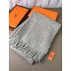 Replica Scialle reversibile classico in cashmere bicolore Hermès 70 x 200 Grigio Imitazioni Replica Scialle reversibile classico in cashmere bicolore Hermès 70 x 200 Grigio