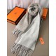 Replica Scialle reversibile classico in cashmere bicolore Hermès 70 x 200 Grigio Imitazioni Replica Scialle reversibile classico in cashmere bicolore Hermès 70 x 200 Grigio