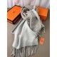 Replica Scialle reversibile classico in cashmere bicolore Hermès 70 x 200 Grigio Imitazioni Replica Scialle reversibile classico in cashmere bicolore Hermès 70 x 200 Grigio