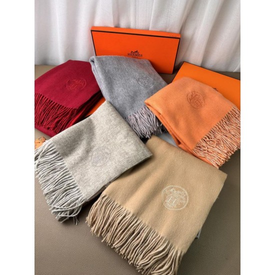 Replica Scialle reversibile classico in cashmere bicolore Hermès 70 x 200 Marrone Imitazioni Replica Scialle reversibile classico in cashmere bicolore Hermès 70 x 200 Marrone