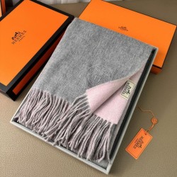 Replica Scialle reversibile classico in cashmere bicolore Hermès 70 x 200 Grigio/Rosa Imitazioni Replica Scialle reversibile classico in cashmere bicolore Hermès 70 x 200 Grigio/Rosa