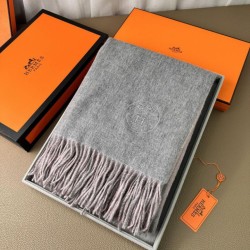 Replica Scialle reversibile classico in cashmere bicolore Hermès 70 x 200 Grigio/Rosa