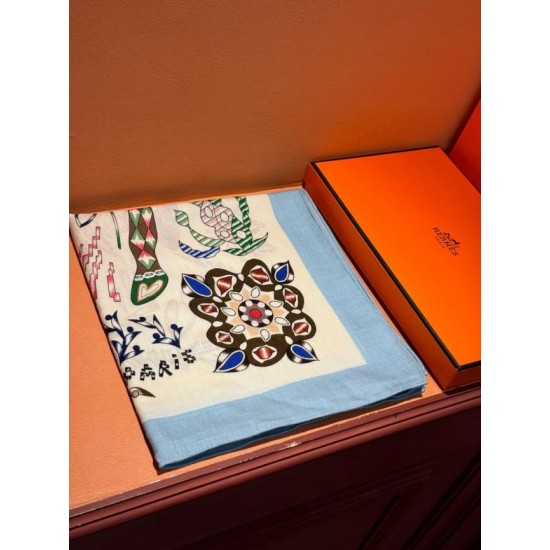 Replica Qualità da grande Sciarpe reversibili in velluto colorato Hermès Sciarpa 140 cm Blu Imitazioni Replica Qualità da grande Sciarpe reversibili in velluto colorato Hermès Sciarpa 140 cm Blu