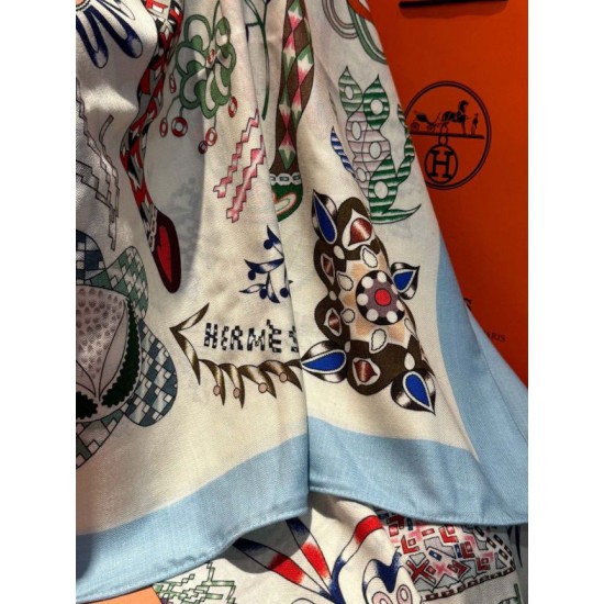 Replica Qualità da grande Sciarpe reversibili in velluto colorato Hermès Sciarpa 140 cm Blu Imitazioni Replica Qualità da grande Sciarpe reversibili in velluto colorato Hermès Sciarpa 140 cm Blu