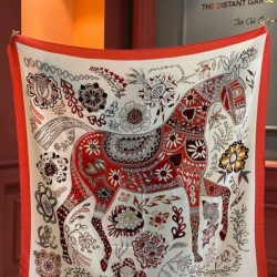 Replica Pari Sciarpa quadrata reversibile in velluto colorato Hermès 140 cm Rosso Imitazioni Replica Pari Sciarpa quadrata reversibile in velluto colorato Hermès 140 cm Rosso
