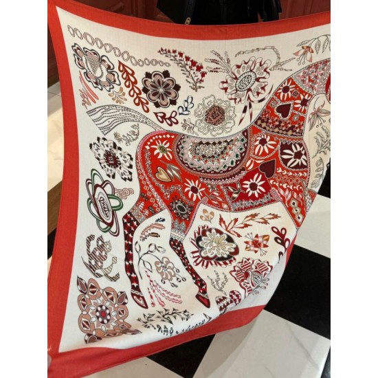 Replica Pari Sciarpa quadrata reversibile in velluto colorato Hermès 140 cm Rosso Imitazioni Replica Pari Sciarpa quadrata reversibile in velluto colorato Hermès 140 cm Rosso