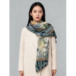 Pari Scialle Hermès in seta e cashmere tono su tono double face 140 04