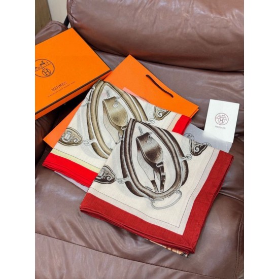 Replica Borsa Scialle Hermès reversibile in velluto tono su tono con finimenti per cavalli stile balestra 135 Rosso Imitazioni Replica Borsa Scialle Hermès reversibile in velluto tono su tono con finimenti per cavalli stile balestra 135 Rosso