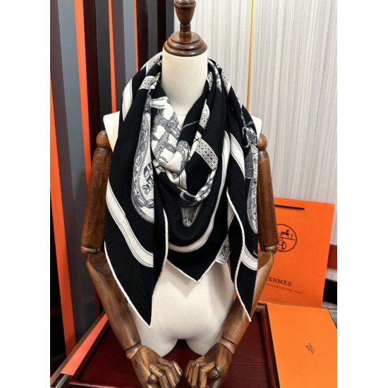 Replica Fazzoletto reversibile in seta e cashmere Hermès 135 Nero Imitazioni Replica Fazzoletto reversibile in seta e cashmere Hermès 135 Nero