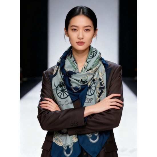 Replica Alta gamma Sciarpa quadrata reversibile in cashmere Hermès 140 Blu Imitazioni Replica Alta gamma Sciarpa quadrata reversibile in cashmere Hermès 140 Blu