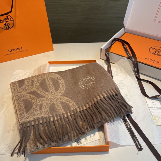 Replica Sciarpa classica reversibile in lana d'agnello Hermès 35 x 200 Marrone Imitazioni Replica Sciarpa classica reversibile in lana d'agnello Hermès 35 x 200 Marrone