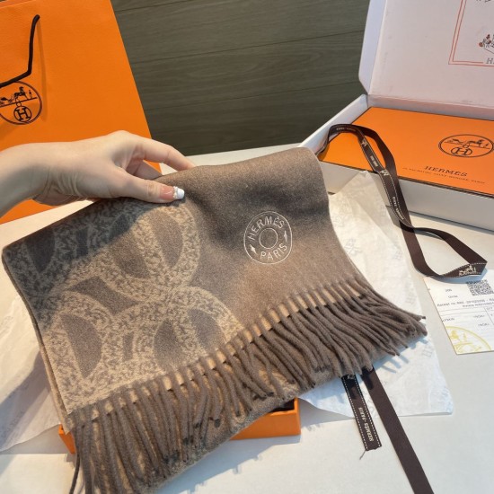 Replica Sciarpa classica reversibile in lana d'agnello Hermès 35 x 200 Marrone Imitazioni Replica Sciarpa classica reversibile in lana d'agnello Hermès 35 x 200 Marrone