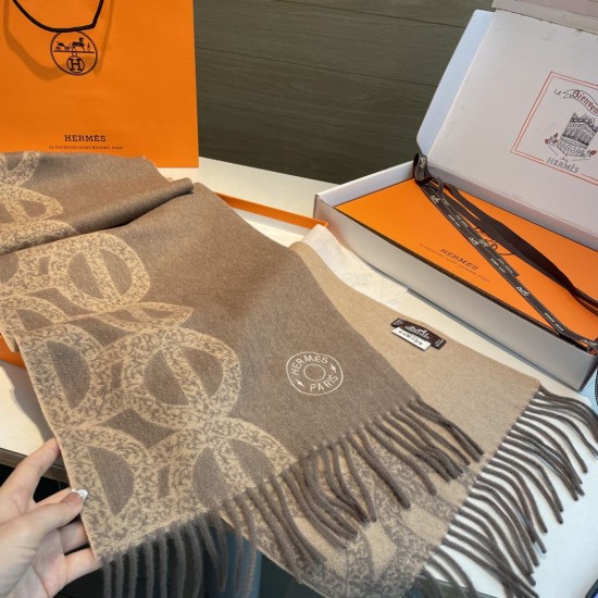 Replica Sciarpa classica reversibile in lana d'agnello Hermès 35 x 200 Marrone Imitazioni Replica Sciarpa classica reversibile in lana d'agnello Hermès 35 x 200 Marrone