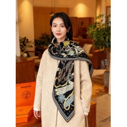 Foulard quadrato in velluto intrecciato a mano Hermès, 140 nero Foulard quadrato in velluto intrecciato a mano Hermès, 140 nero