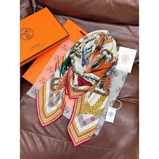 Replica Foulard quadrato in velluto intrecciato a mano Hermès, 140 arancione Imitazioni Replica Foulard quadrato in velluto intrecciato a mano Hermès, 140 arancione