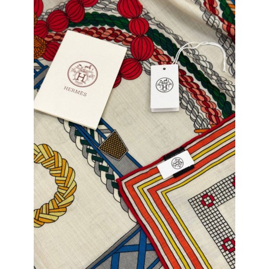 Replica Foulard quadrato in velluto intrecciato a mano Hermès, 140 arancione Imitazioni Replica Foulard quadrato in velluto intrecciato a mano Hermès, 140 arancione