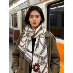 Foulard quadrato in velluto intrecciato a mano Hermès, 140