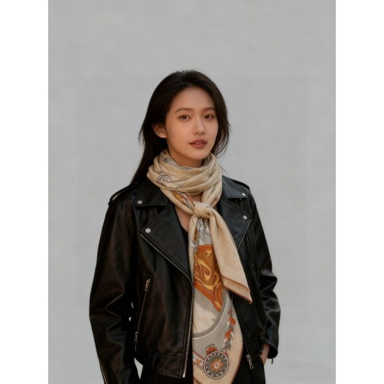 Replica Foulard quadrato in velluto double face tinta unita Hermès Sweet Saddleware, 140 albicocca