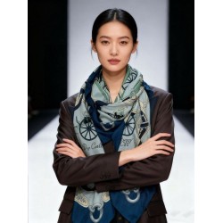 Hermès Rare Treasures Fazzoletto in cashmere reversibile 140 Blu Hermès Rare Treasures Fazzoletto in cashmere reversibile 140 Blu