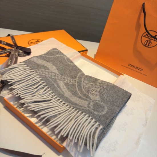 Replica Sciarpa classica in lana d'agnello Hermès 30 x 200 01 Imitazioni Replica Sciarpa classica in lana d'agnello Hermès 30 x 200 01