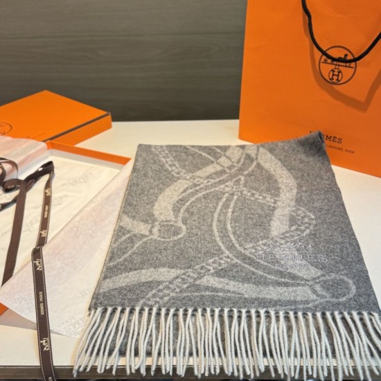 Replica Sciarpa classica in lana d'agnello Hermès 30 x 200 01 Imitazioni Replica Sciarpa classica in lana d'agnello Hermès 30 x 200 01