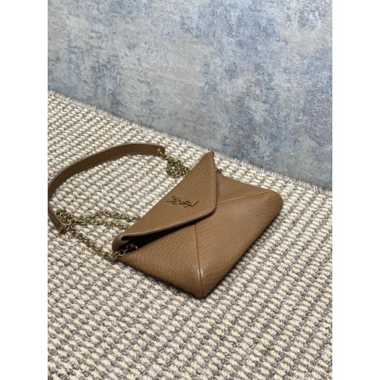 Replica Borsa a tracolla classica Calypso Mini YSL Saint Laurent con catena Marrone Imitazioni Replica Borsa a tracolla classica Calypso Mini YSL Saint Laurent con catena Marrone