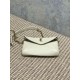 Replica Borse Firmate a tracolla classica Calypso Mini YSL Saint Laurent con catena Beige Imitazioni Replica Borse Firmate a tracolla classica Calypso Mini YSL Saint Laurent con catena Beige