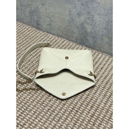 Replica Borse Firmate a tracolla classica Calypso Mini YSL Saint Laurent con catena Beige Imitazioni Replica Borse Firmate a tracolla classica Calypso Mini YSL Saint Laurent con catena Beige