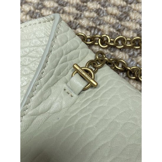Replica Borse Firmate a tracolla classica Calypso Mini YSL Saint Laurent con catena Beige Imitazioni Replica Borse Firmate a tracolla classica Calypso Mini YSL Saint Laurent con catena Beige