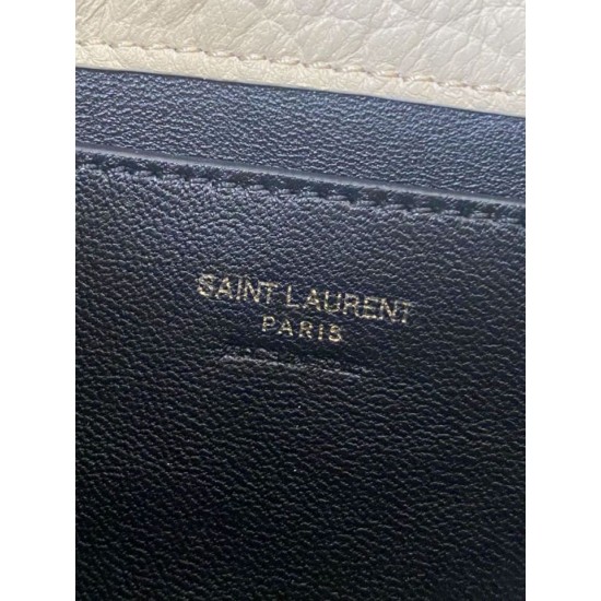 Replica Borse Firmate a tracolla classica Calypso Mini YSL Saint Laurent con catena Beige Imitazioni Replica Borse Firmate a tracolla classica Calypso Mini YSL Saint Laurent con catena Beige