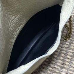 Replica Borse Firmate a tracolla classica Calypso Mini YSL Saint Laurent con catena Beige Imitazioni Replica Borse Firmate a tracolla classica Calypso Mini YSL Saint Laurent con catena Beige